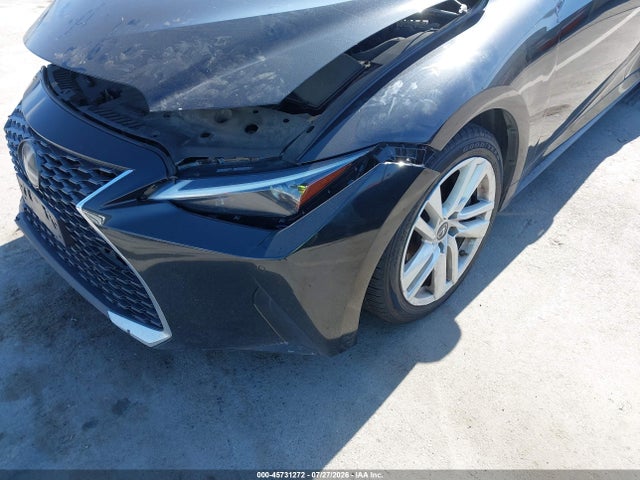 45731272 :رقم المزاد ، JTHCA1D22M5114858 vin ، 2021 Lexus Is 300 مزاد بيع