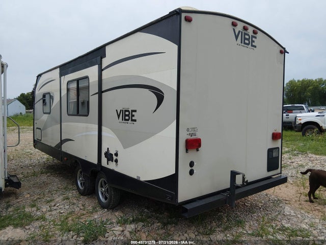 Продаж на аукціоні авто 2016 Forest River Vibe Branded 221rbs Travel Trailer, vin: 4X4TVBX22G4105699, номер лоту: 45731275