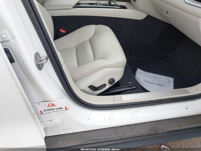 Продаж на аукціоні авто 2024 Volvo V60 Cross Country B5 Plus, vin: YV4L12WY2R2137698, номер лоту: 45731315