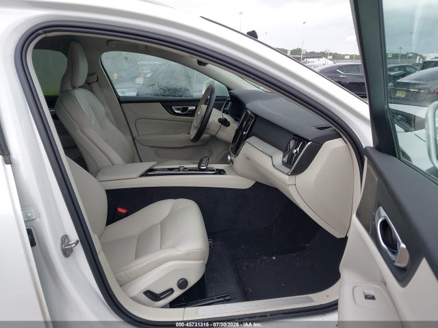 Продаж на аукціоні авто 2024 Volvo V60 Cross Country B5 Plus, vin: YV4L12WY2R2137698, номер лоту: 45731315