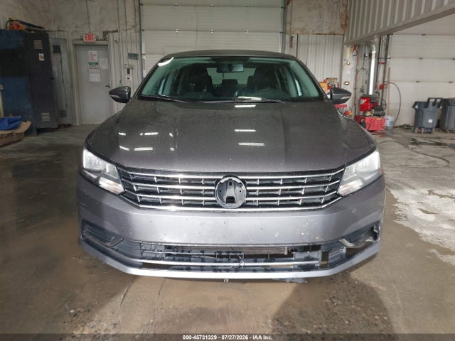 1VWAT7A3XGC003474 Volkswagen Passat 1.8t S