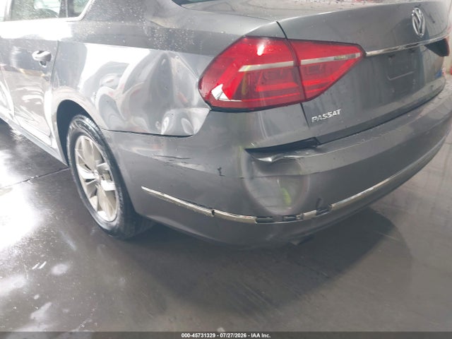 1VWAT7A3XGC003474 Volkswagen Passat 1.8t S