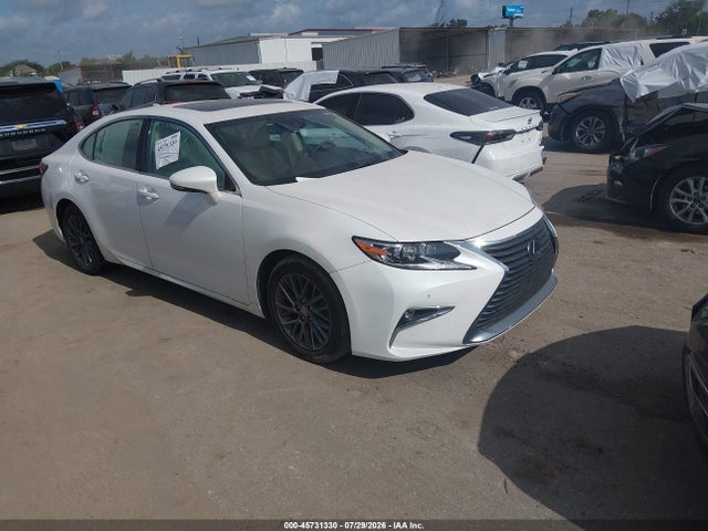 45731330 :رقم المزاد ، 58ABK1GG6JU107452 vin ، 2018 Lexus Es 350 مزاد بيع