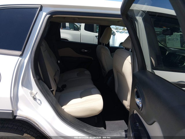 1C4PJMAB0GW343529 Jeep Cherokee Sport