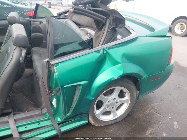 Продажа на аукционе авто 2000 Ford Mustang, vin: 1FAFP4447YF168811, номер лота: 45731423