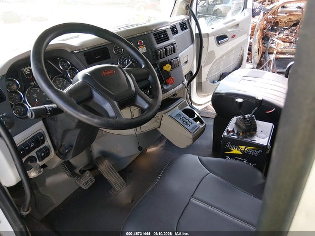 Продаж на аукціоні авто 2021 Peterbilt 567, vin: 1NPCX4TX5MD755127, номер лоту: 45731444