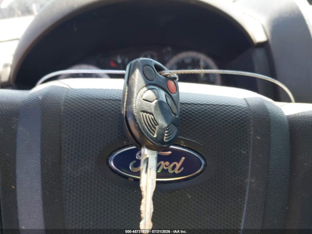 45731520 :رقم المزاد ، 1FMCU03118KC65334 vin ، 2008 Ford Escape Xlt مزاد بيع