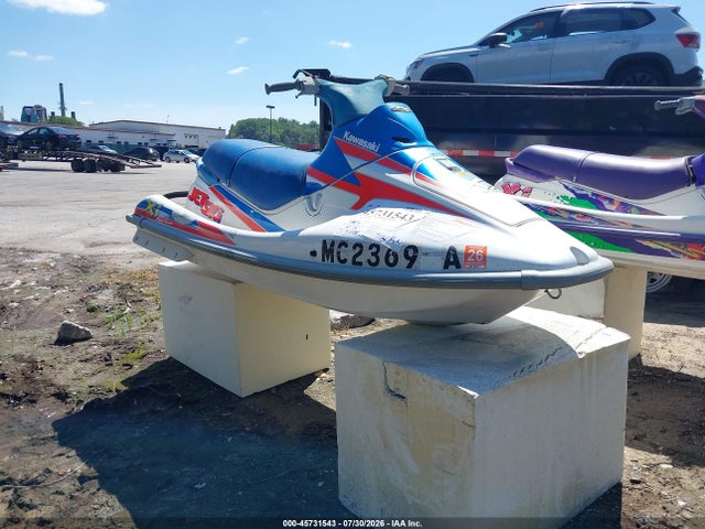45731543 :رقم المزاد ، KAW31383K596 vin ، 1996 Kawasaki Jet Ski 1100zxi مزاد بيع