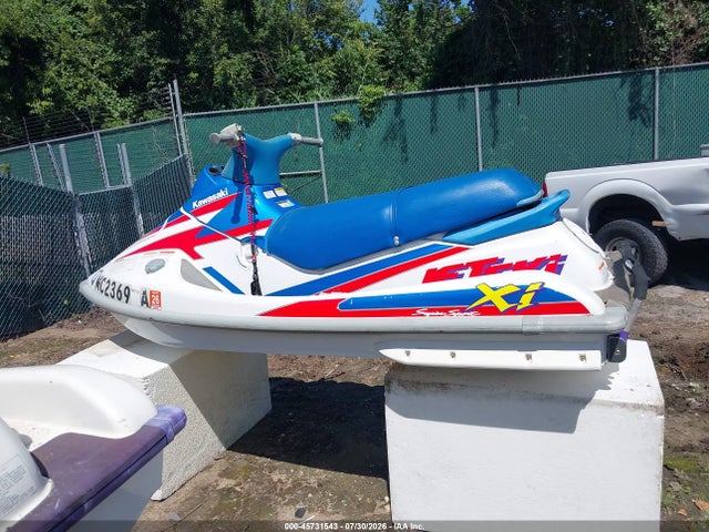 45731543 :رقم المزاد ، KAW31383K596 vin ، 1996 Kawasaki Jet Ski 1100zxi مزاد بيع