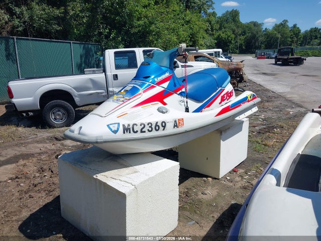 45731543 :رقم المزاد ، KAW31383K596 vin ، 1996 Kawasaki Jet Ski 1100zxi مزاد بيع
