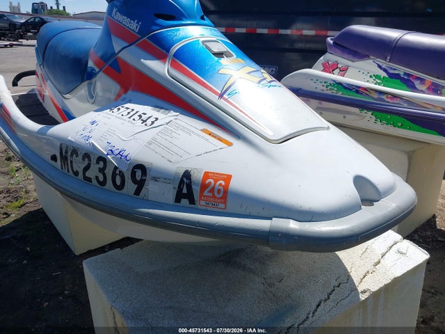 45731543 :رقم المزاد ، KAW31383K596 vin ، 1996 Kawasaki Jet Ski 1100zxi مزاد بيع