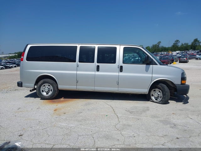 1GAZGNFPXL1256755 Chevrolet Express Passenger Rwd 3500 Extended Wheelbase Ls