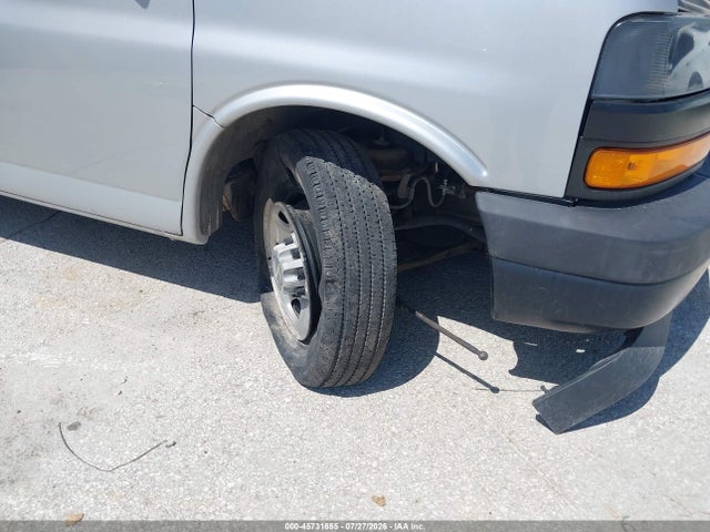 1GAZGNFPXL1256755 Chevrolet Express Passenger Rwd 3500 Extended Wheelbase Ls