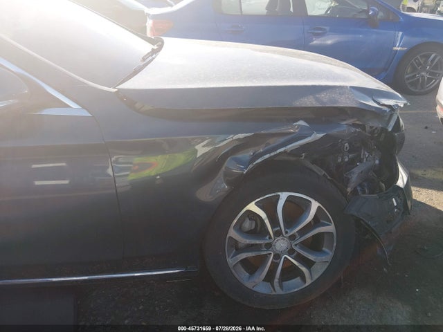 45731659 :رقم المزاد ، 55SWF4KB4FU016208 vin ، 2015 Mercedes-benz C 300 4matic مزاد بيع