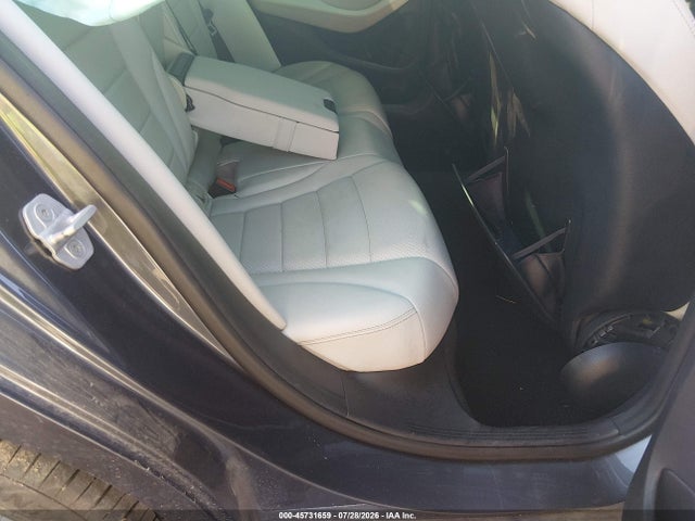 45731659 :رقم المزاد ، 55SWF4KB4FU016208 vin ، 2015 Mercedes-benz C 300 4matic مزاد بيع