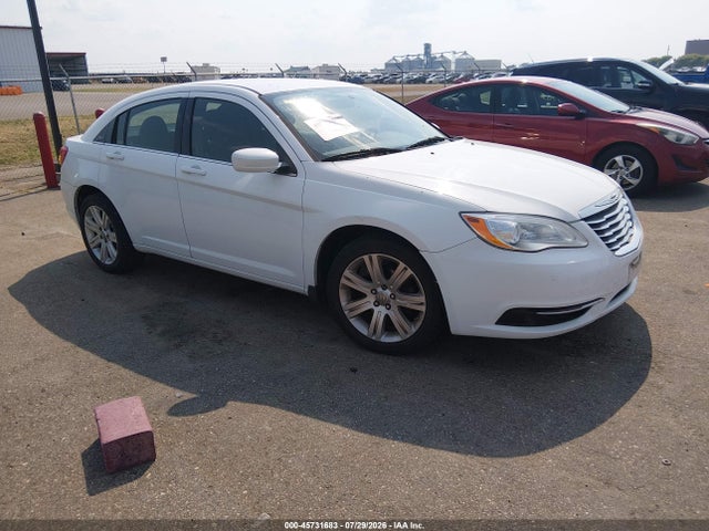 Aukcja sprzedaży 2013 Chrysler 200 Lx, vin: 1C3CCBAB5DN686887, numer aukcji: 45731683