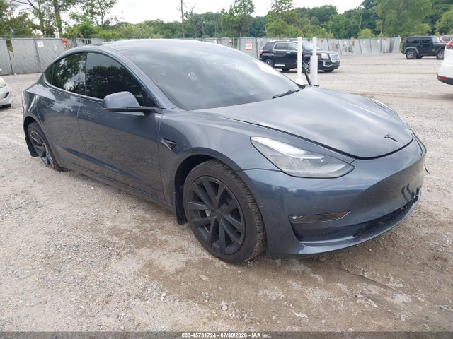 45731724 :رقم المزاد ، 5YJ3E1EA7NF370683 vin ، 2022 Tesla Model 3 Rear-wheel Drive مزاد بيع