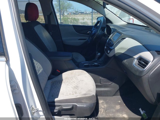 2GNAXKEXXJ6230775 Chevrolet EQUINOX LT