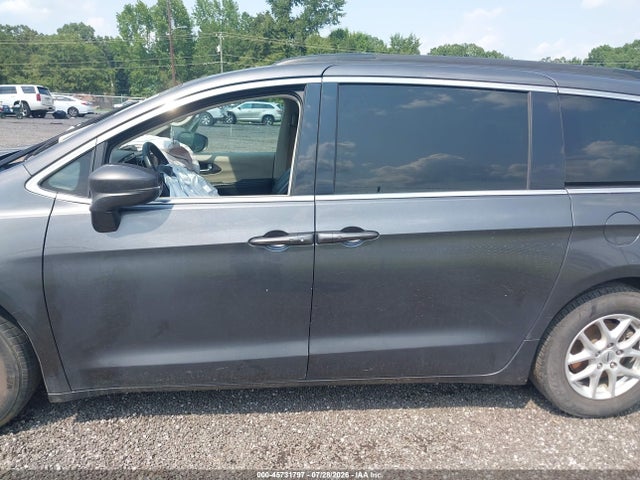 Продаж на аукціоні авто 2022 Chrysler Pacifica Touring L, vin: 2C4RC1BG5NR154277, номер лоту: 45731797