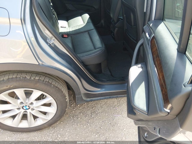 45731811 :رقم المزاد ، 5UXWZ7C36H0X42136 vin ، 2017 Bmw X3 Sdrive28i مزاد بيع
