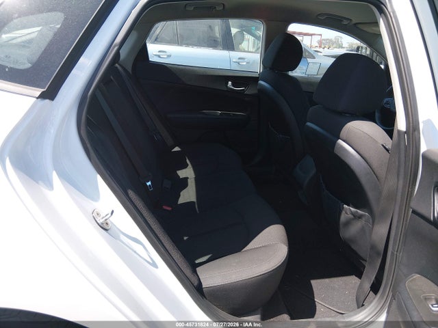 KIA Optima Lx 2017 5XXGT4L33HG141481 Image 8