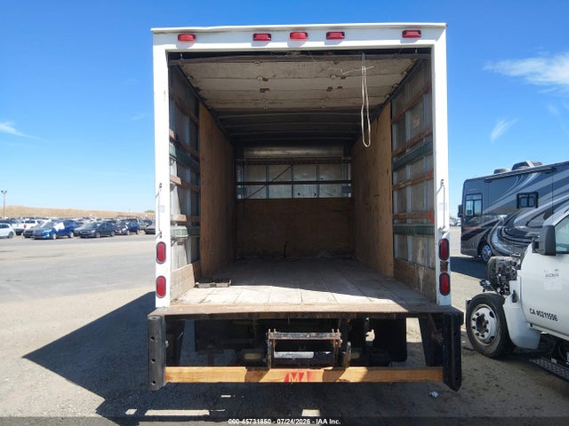 45731850 :رقم المزاد ، JALC4B14217000278 vin ، 2001 Isuzu Npr مزاد بيع