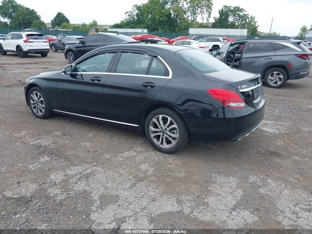 WDDWF4KB9JR403251 Mercedes-Benz C 300 4matic