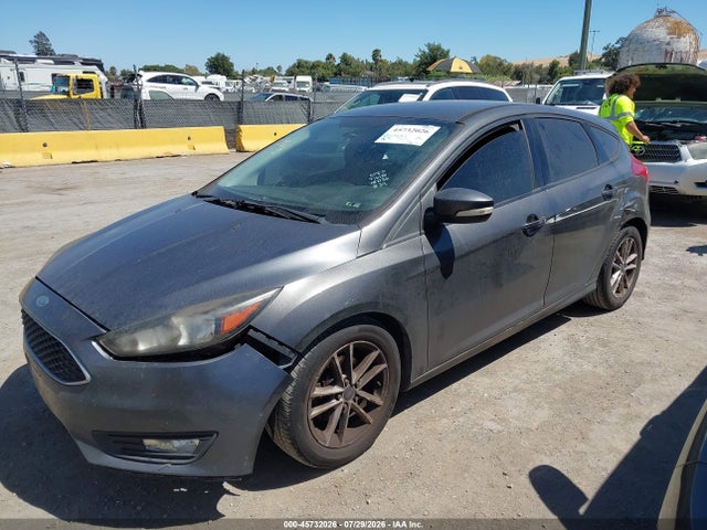Ford FOCUS SE 2015 1FADP3K26FL351036 Image 6