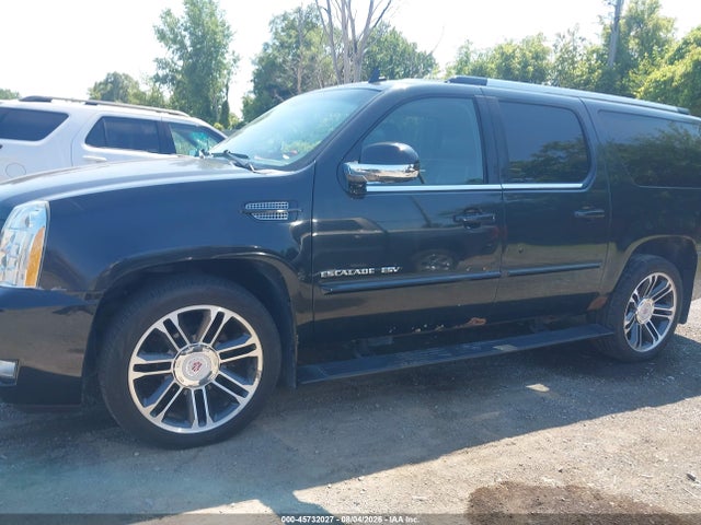 Продаж на аукціоні авто 2013 Cadillac Escalade Esv Premium, vin: 1GYS4JEF3DR236072, номер лоту: 45732027
