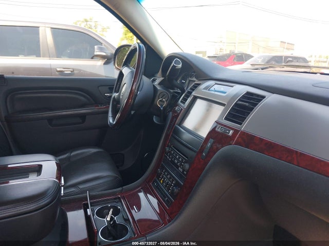 Продаж на аукціоні авто 2013 Cadillac Escalade Esv Premium, vin: 1GYS4JEF3DR236072, номер лоту: 45732027