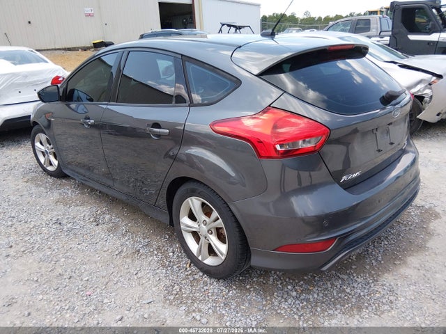 Ford FOCUS SE 2015 1FADP3K26FL360786 Image 3