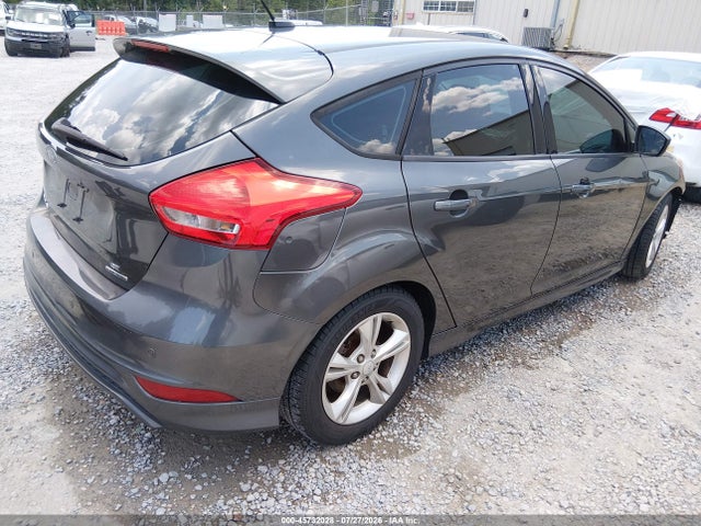 Ford FOCUS SE 2015 1FADP3K26FL360786 Image 4
