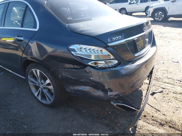Продаж на аукціоні авто 2015 Mercedes-benz C 300, vin: 55SWF4JB8FU096050, номер лоту: 45732036