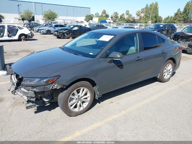 Toyota CAMRY LE 2025 4T1DAACK9SU623061 Image 2