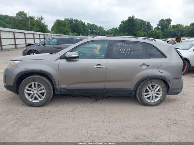 Продажа на аукционе авто 2015 Kia Sorento Lx, vin: 5XYKTCA64FG585950, номер лота: 45732046