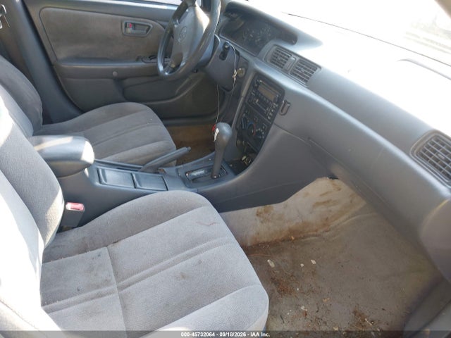 2001 Toyota Camry Ce მანქანა იყიდება აუქციონზე, vin: 4T1BG22K41U841873, აუქციონის ნომერი: 45732064