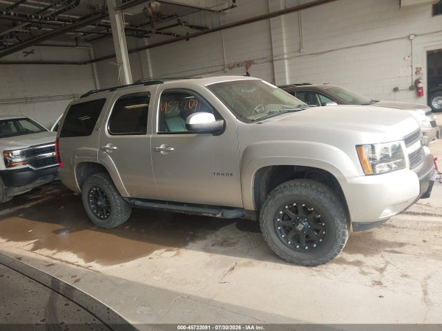 Продажа на аукционе авто 2011 Chevrolet Tahoe Lt, vin: 1GNSKBE02BR136272, номер лота: 45732091