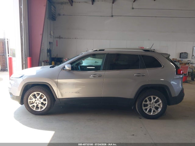 Jeep Cherokee Latitude 4x4 2018 1C4PJMCB6JD528426 Image 19