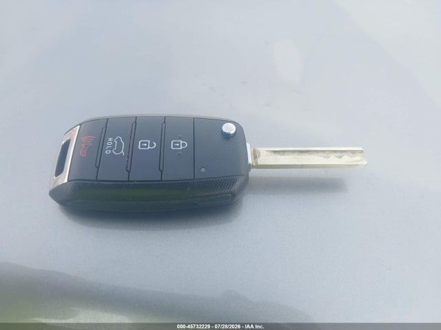 45732229 :رقم المزاد ، 5XYPGDA34HG286404 vin ، 2017 Kia Sorento 2.4l Lx مزاد بيع