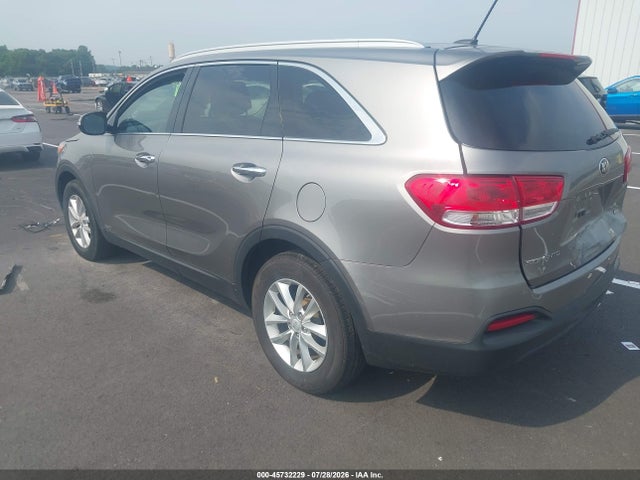 45732229 :رقم المزاد ، 5XYPGDA34HG286404 vin ، 2017 Kia Sorento 2.4l Lx مزاد بيع