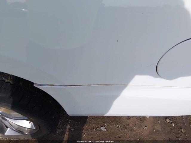 Продаж на аукціоні авто 2018 Chevrolet Suburban Lt, vin: 1GNSKHKC9JR173139, номер лоту: 45732264