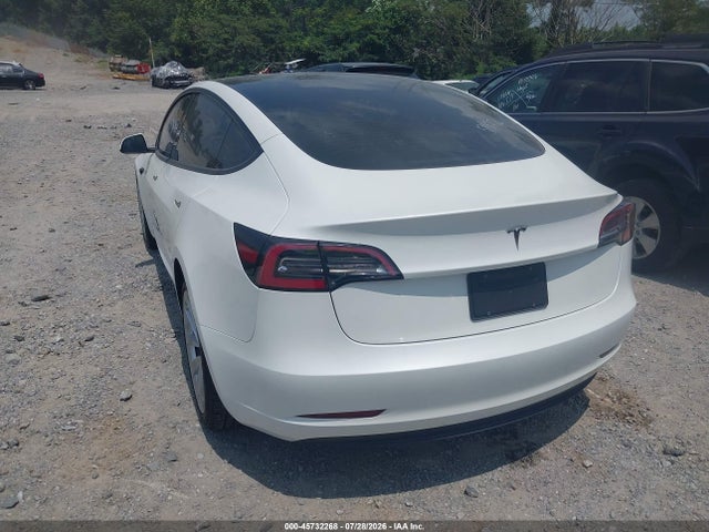 Продажа на аукционе авто 2023 Tesla Model 3 Rear-wheel Drive, vin: 5YJ3E1EA7PF472200, номер лота: 45732268