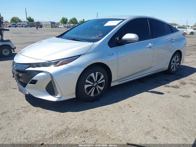 Toyota Prius Prime Premium 2017 JTDKARFP3H3041280 Image 2