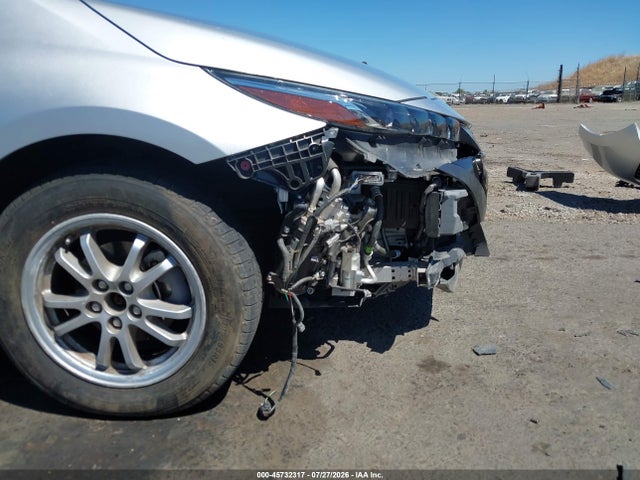 Toyota Prius Prime Premium 2017 JTDKARFP3H3041280 Image 6