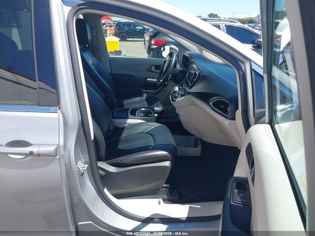 2020 Chrysler Voyager Lxi მანქანა იყიდება აუქციონზე, vin: 2C4RC1DG1LR184287, აუქციონის ნომერი: 45732342