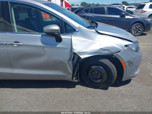 2020 Chrysler Voyager Lxi მანქანა იყიდება აუქციონზე, vin: 2C4RC1DG1LR184287, აუქციონის ნომერი: 45732342