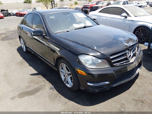 Mercedes-Benz C 250 Sport 2014 WDDGF4HBXEA946995 главное изображение