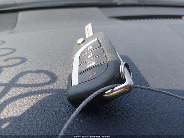 45732386 :رقم المزاد ، 4T1G11AK1LU887666 vin ، 2020 Toyota Camry Se مزاد بيع