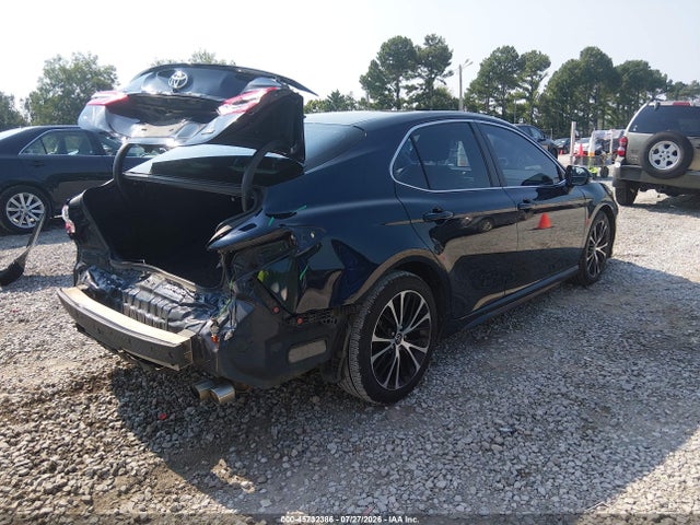 45732386 :رقم المزاد ، 4T1G11AK1LU887666 vin ، 2020 Toyota Camry Se مزاد بيع