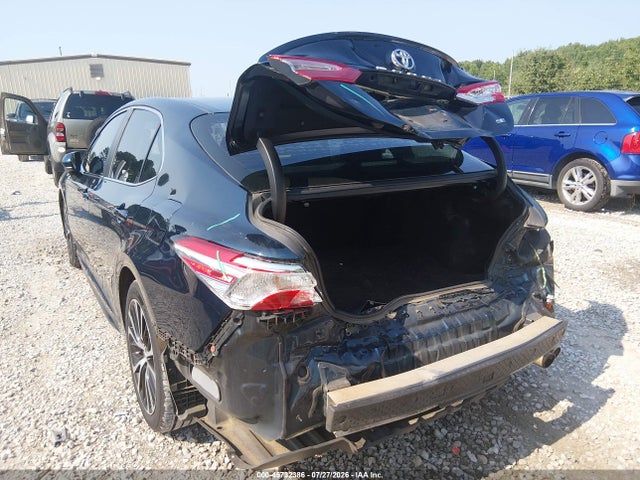45732386 :رقم المزاد ، 4T1G11AK1LU887666 vin ، 2020 Toyota Camry Se مزاد بيع